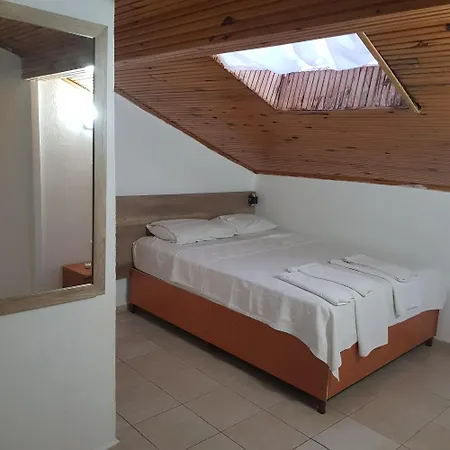 Fethiye Apart Otel 公寓式酒店 费特希耶