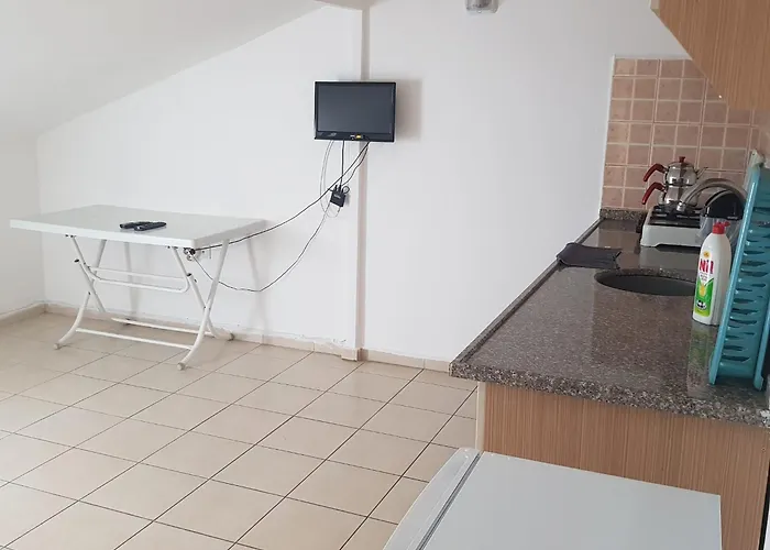 Fethiye Apart Otel 3* 费特希耶
